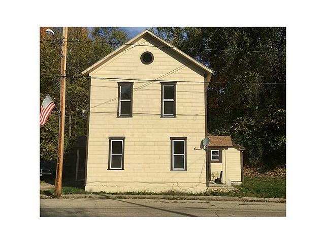 20 W Main St