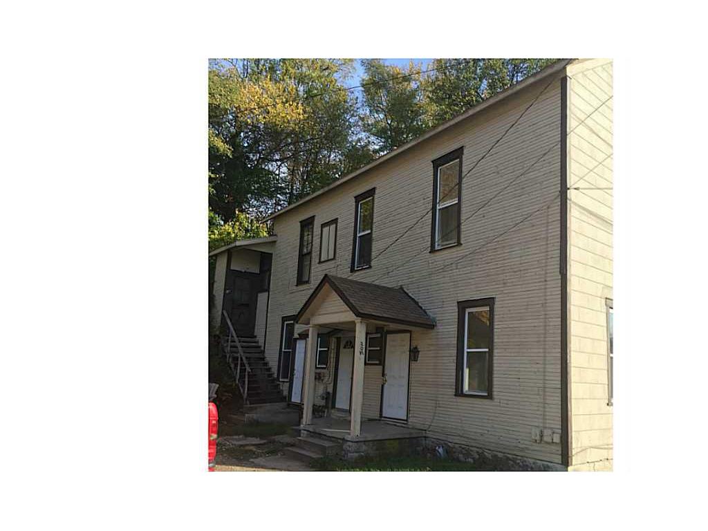 20 W Main St