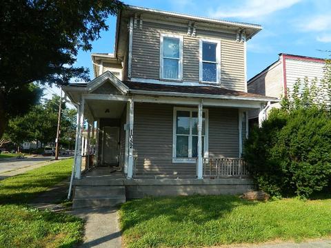 727 W Pleasant St
