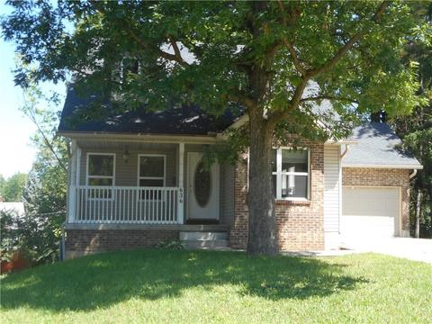 636 Riverside