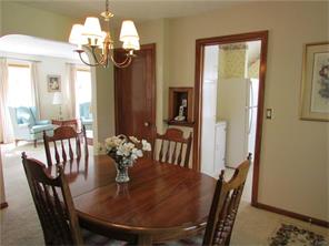 1535 Crestview Dr, Springfield OH 45504