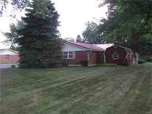 For Sale: 2773 S Burnett Rd Springfield, OH 45505