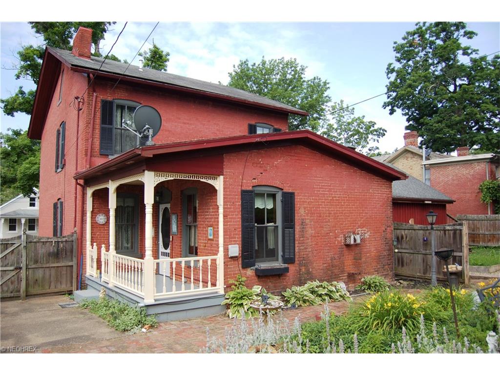For Sale: 622 Front St Marietta, OH 45750