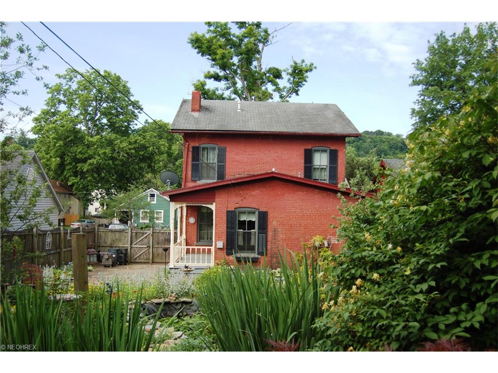 For Sale: 622 Front St Marietta, OH 45750