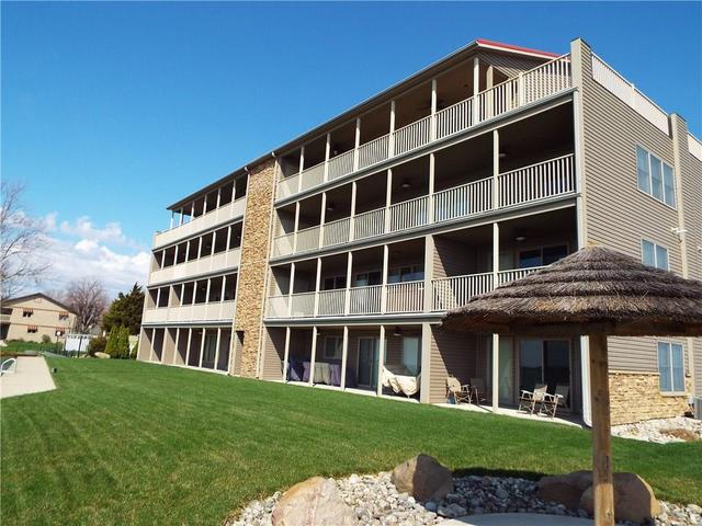 6982 Laketree