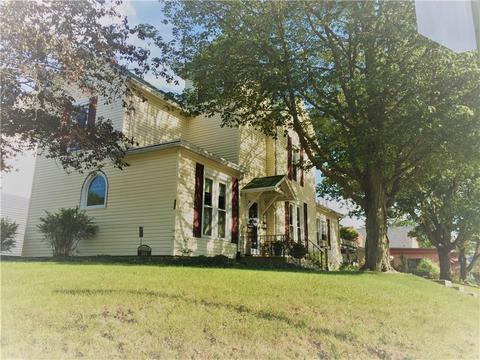 307 W Benton St
