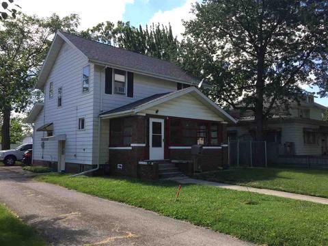 122 S 9th St
