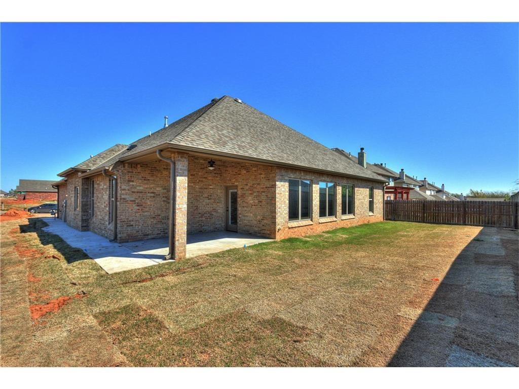 1312 NW 173