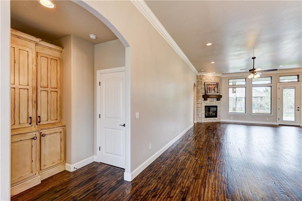 2608 Merlot Ct