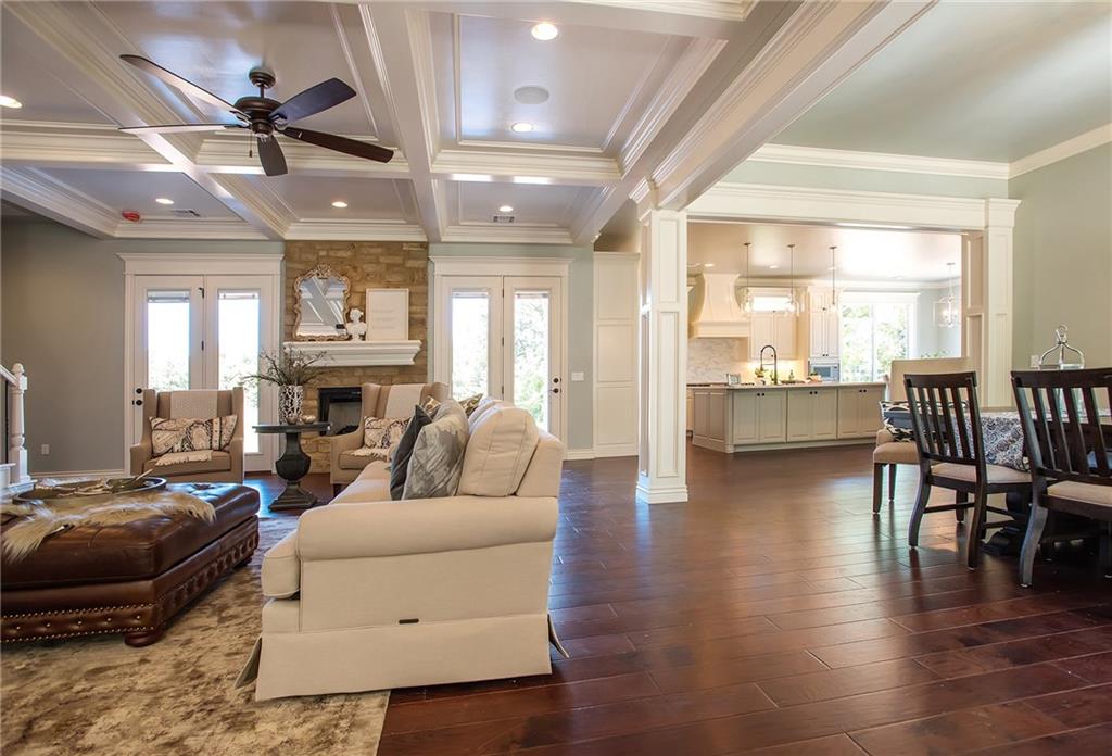 4221 Oakdale Forest Rd