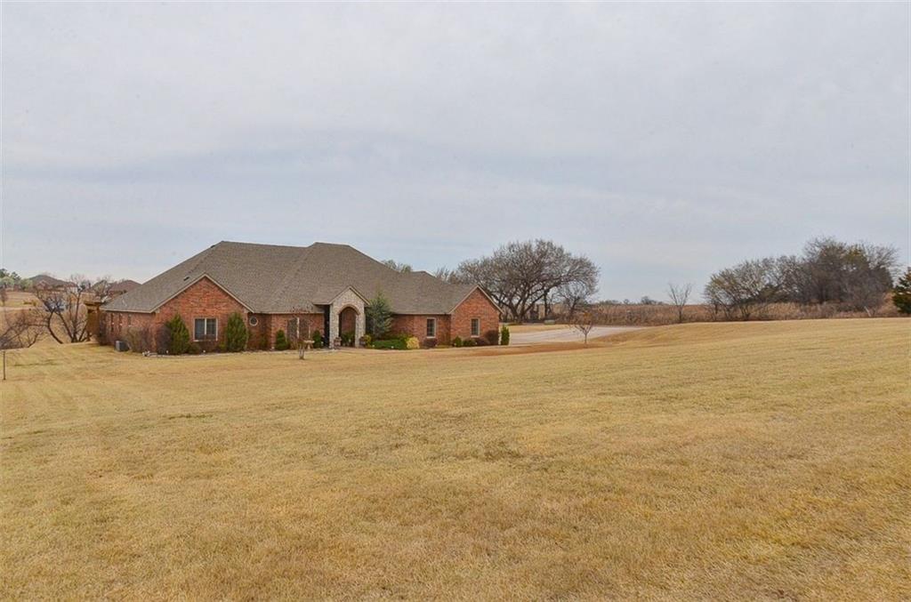 114 N Frisco Rd