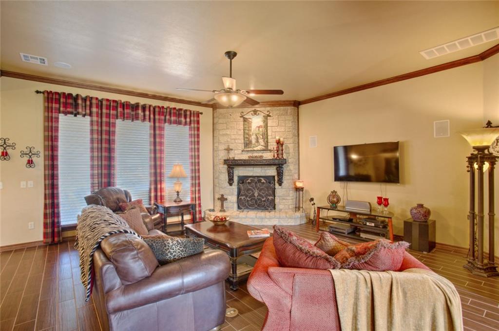 14220 E Reno