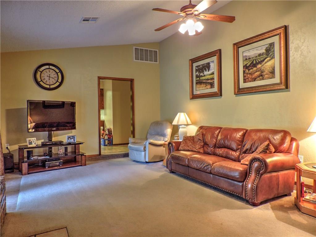 15355 Falcon Way Choctaw, OK 73020