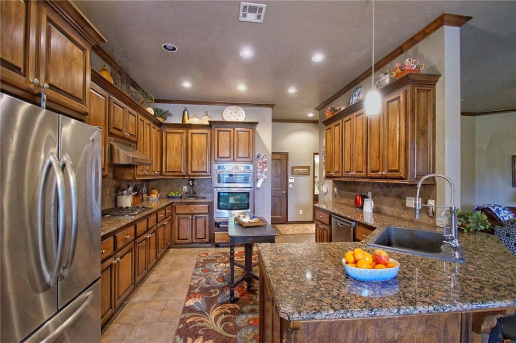 4602 Hollycrest Ln