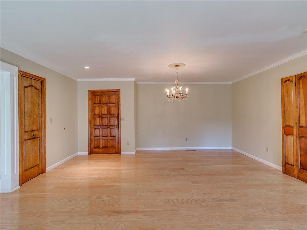 2501 Brookhaven Dr
