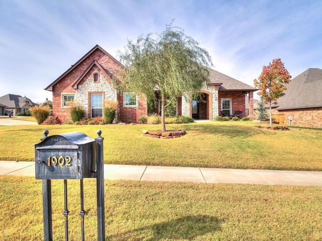 1902 Ithaca Dr