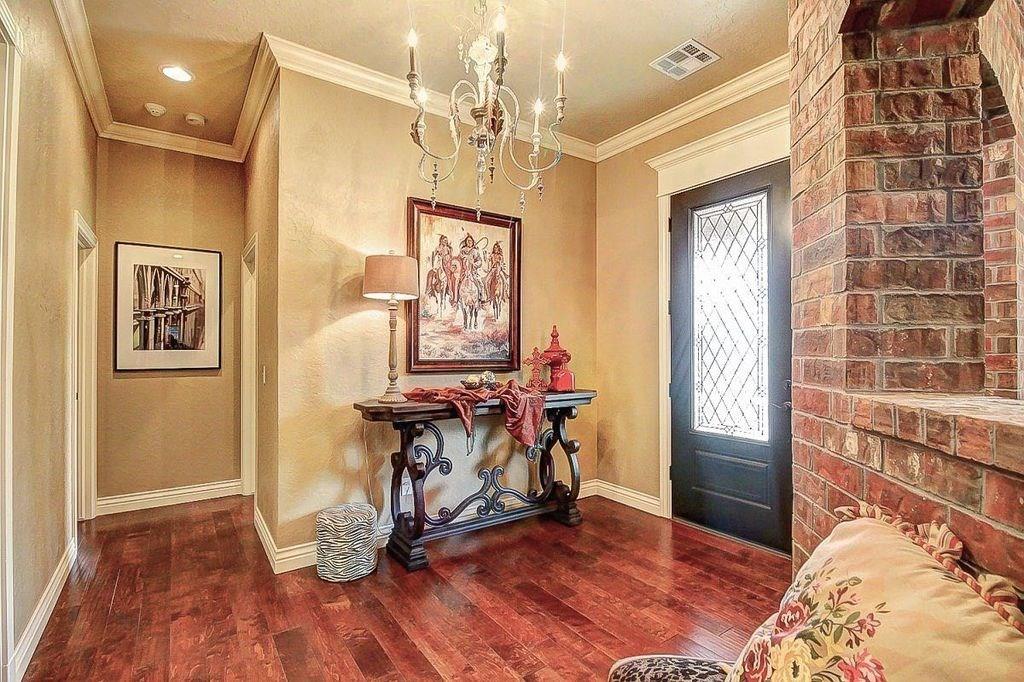 1902 Ithaca Dr