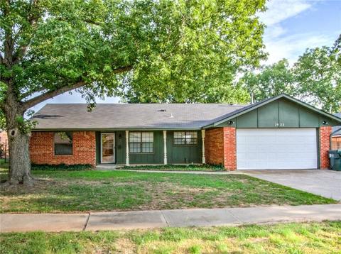 610 Albany Pl
