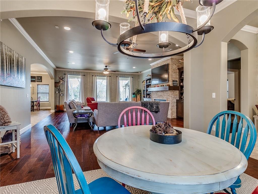 1145 Camelot Dr