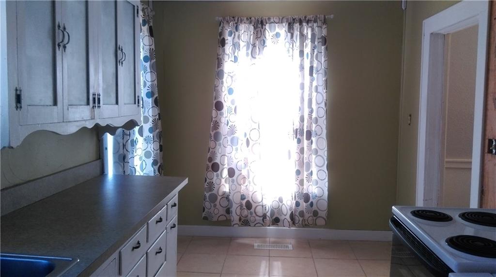For Sale: 916 Maple Yukon, OK 73099