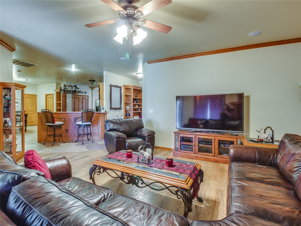 For Sale: 13801 Korbyn Dr Yukon, OK 73099