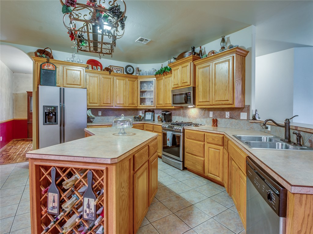For Sale: 13801 Korbyn Dr Yukon, OK 73099