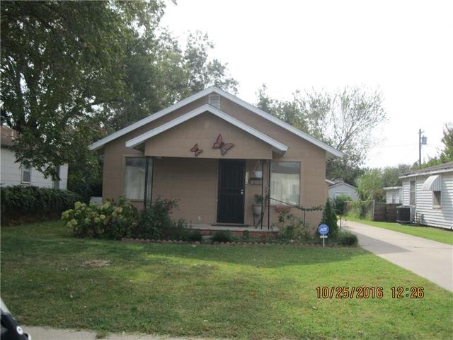 2306 SW 22 St