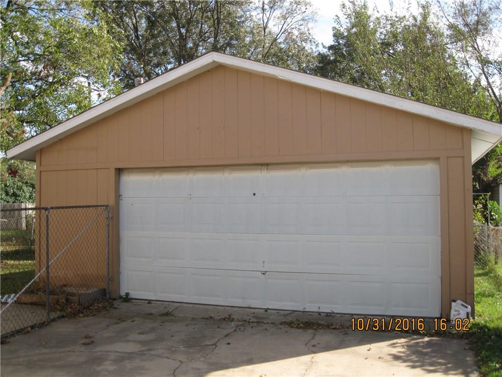 2306 SW 22 St