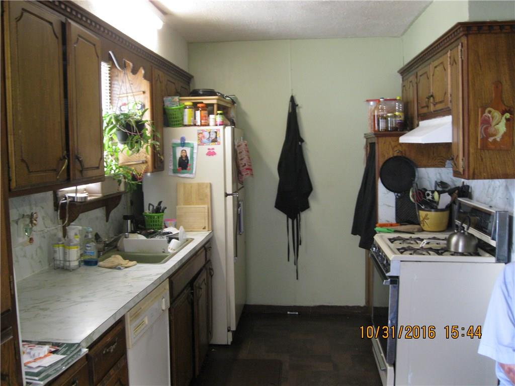 2306 SW 22 St