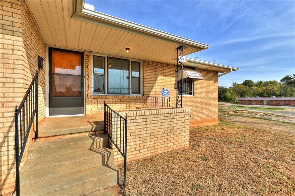 2921 NE 17th