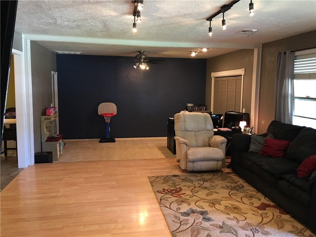 4332 16th Oklahoma City, OK 73115