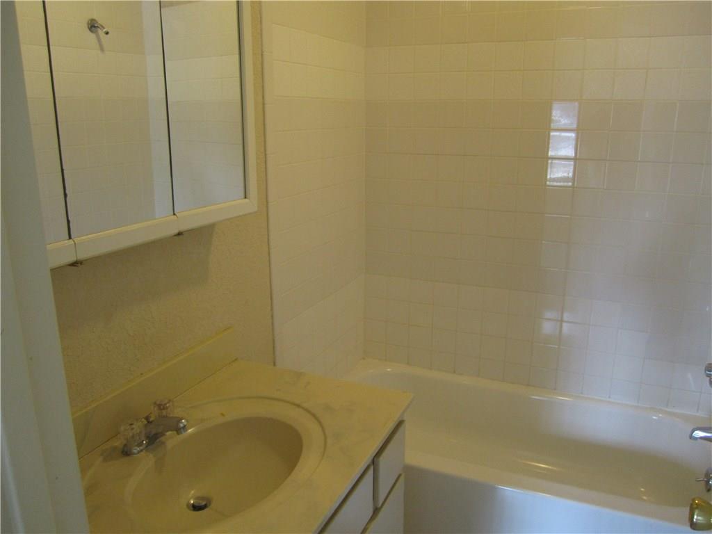 4400 Hemingway Dr #270