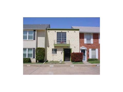 2216 Churchill Pl