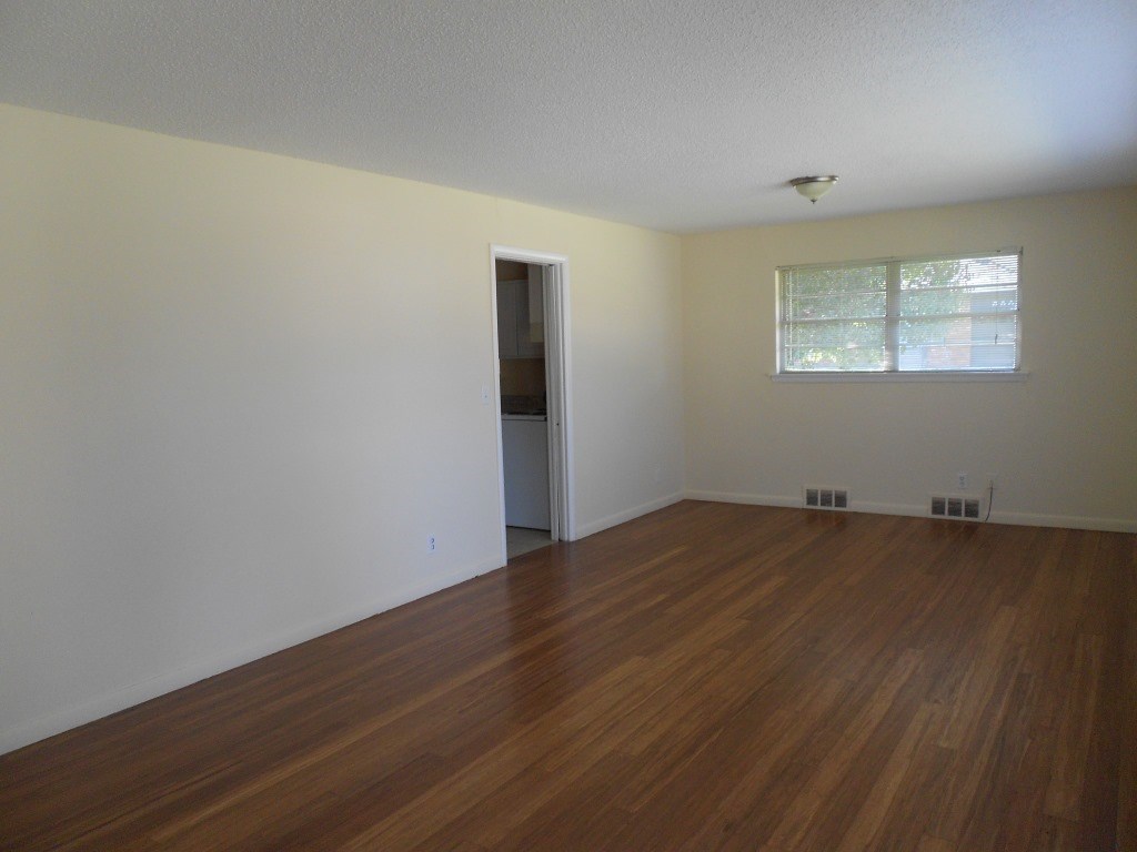 3240 NW 68th