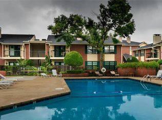 1120 NW 40th St