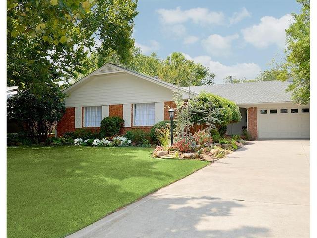 2925 Lansdowne Ln