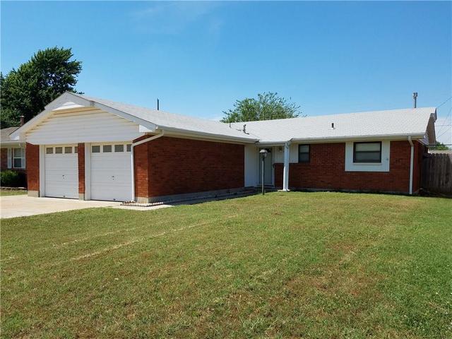 112 W Marshall Dr