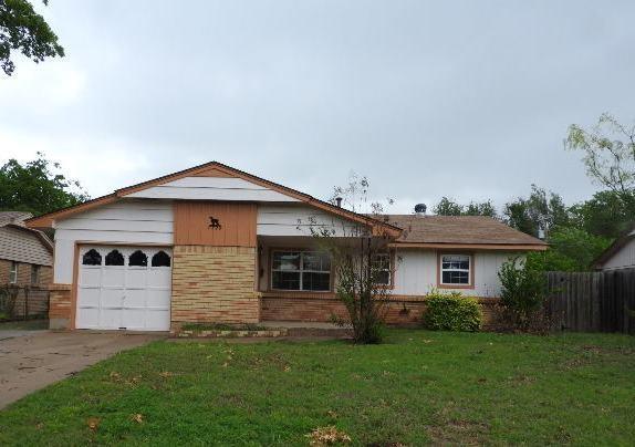 112 W Marshall Dr