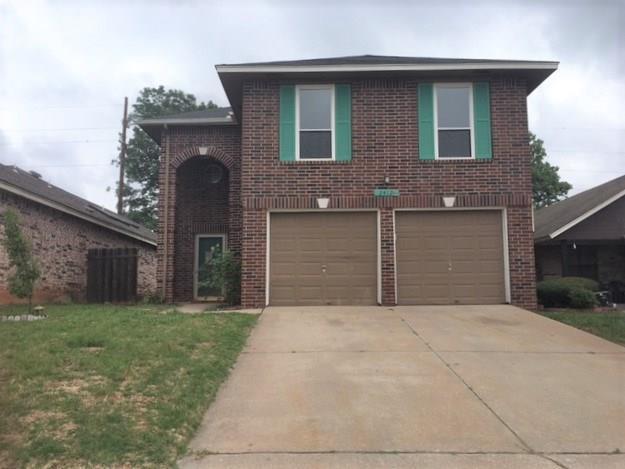 829 E Carroll Ln