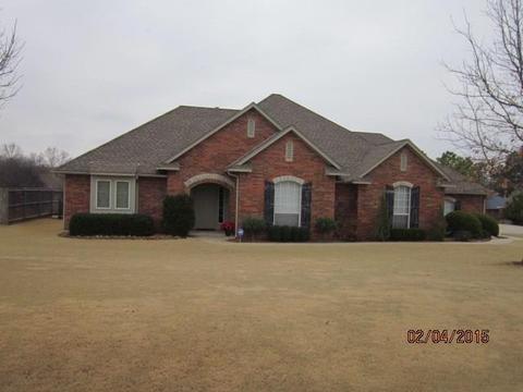 2401 Windsong Dr
