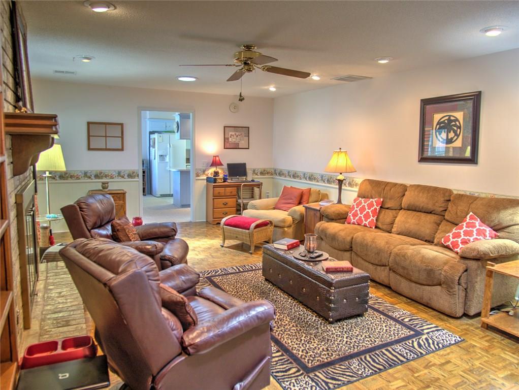 For Sale: 5812 NW 86th St Oklahoma City, OK 73132