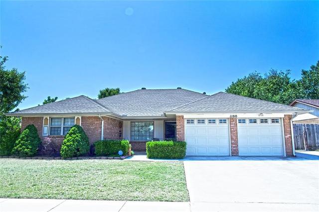 1320 Lowrie Ln