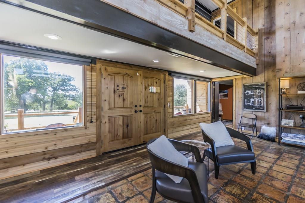 9300 Acre View Dr