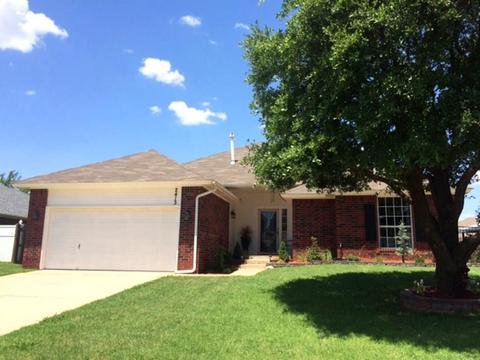 2205 SW 94th Ter