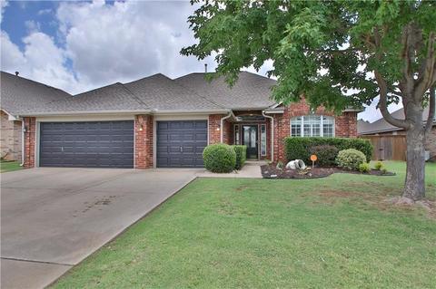 2205 SW 94th Ter