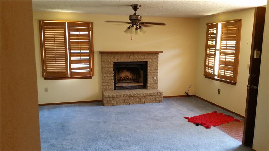 5406 Peachtree Dr