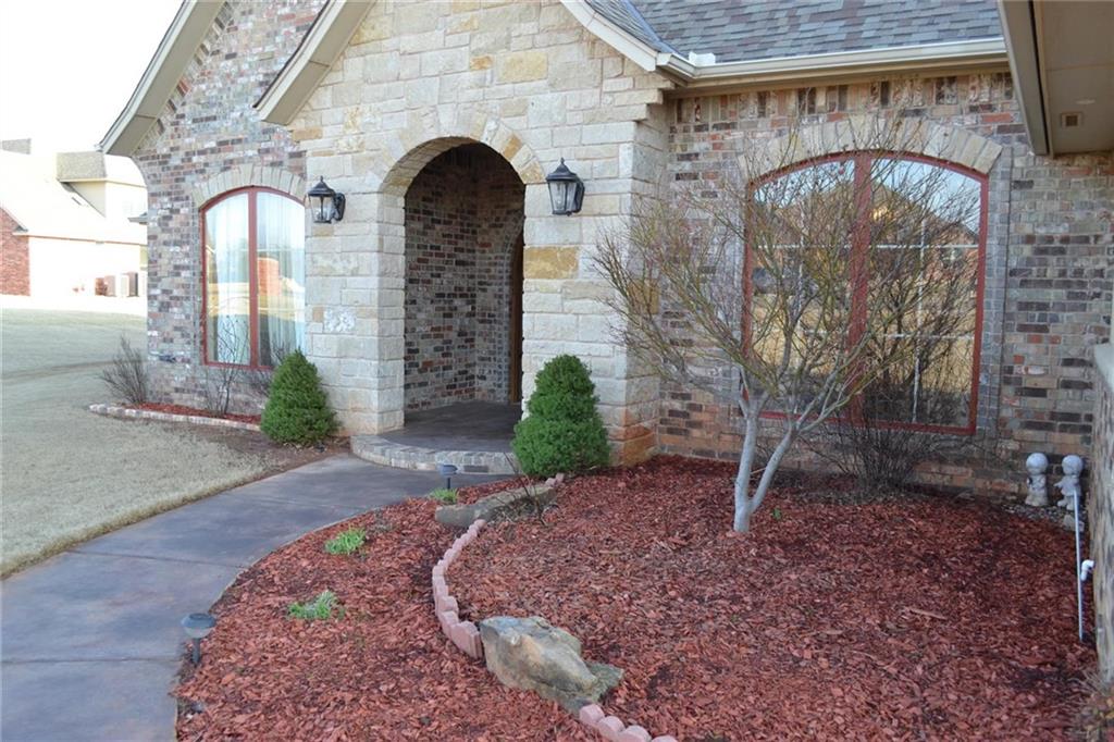 8525 Chantel Dr