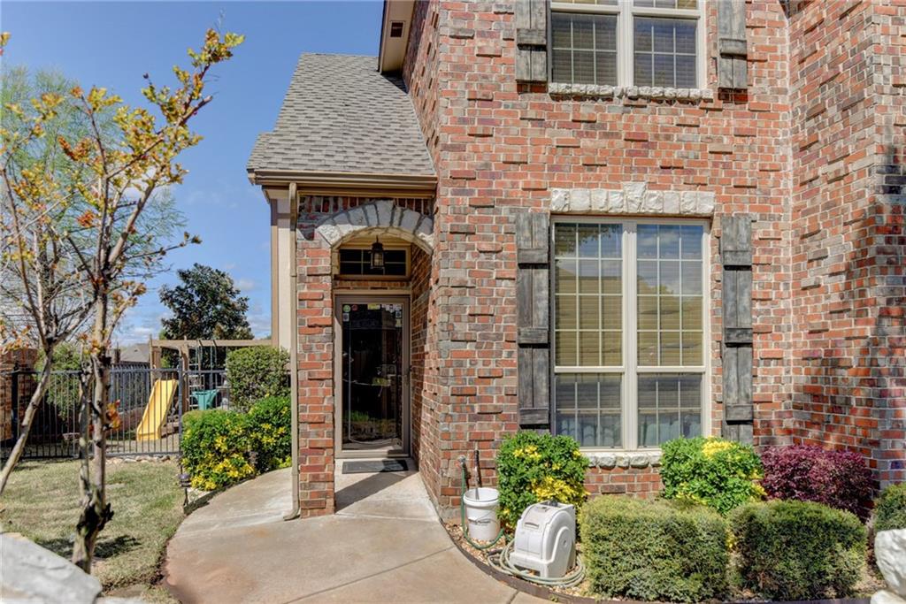 1308 Mead Cir
