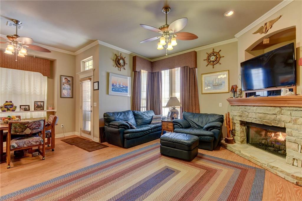 1308 Mead Cir