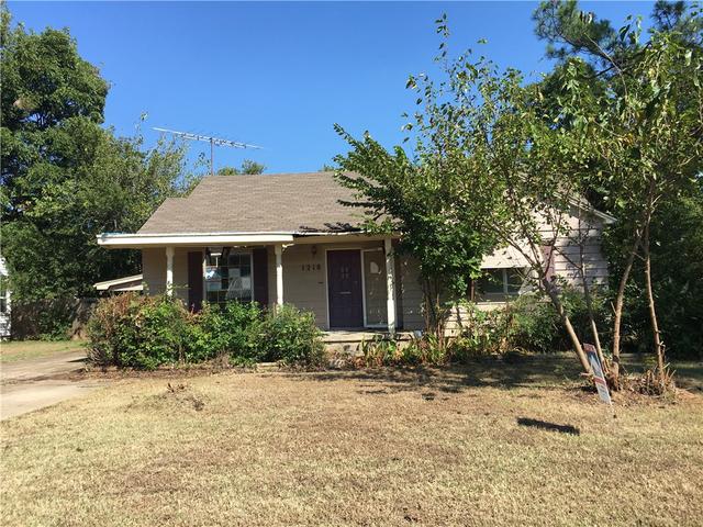 1218 N Grand